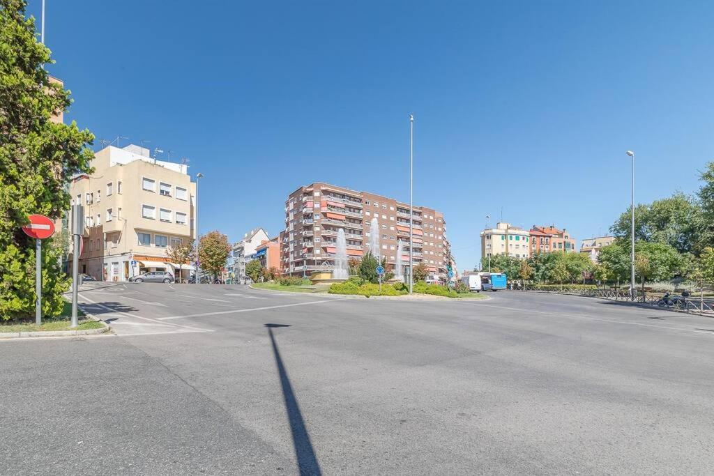 Estudio Acogedor En Zona Norte Madrid Bagian luar foto