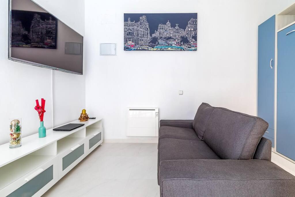 Estudio Acogedor En Zona Norte Madrid Bagian luar foto