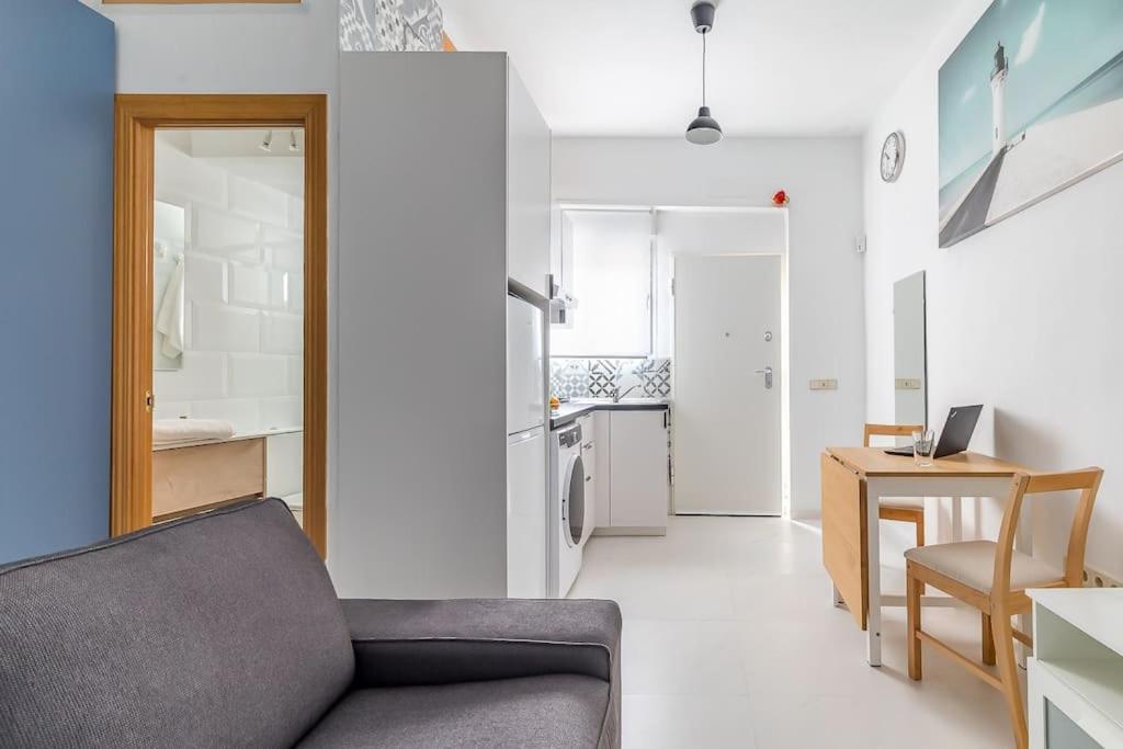 Estudio Acogedor En Zona Norte Madrid Bagian luar foto