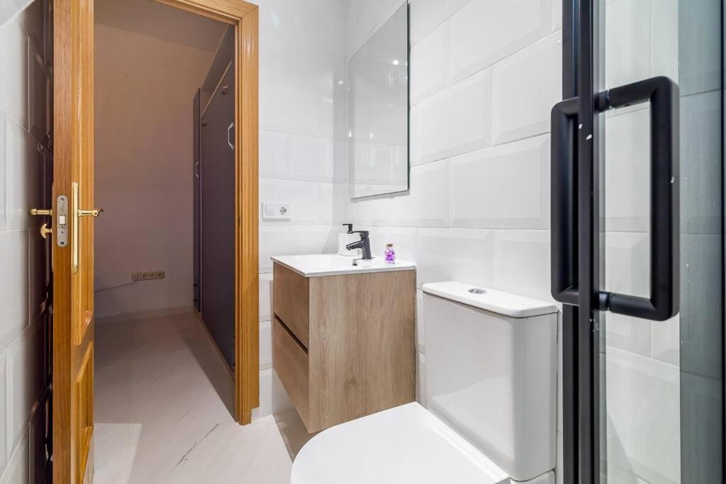 Estudio Acogedor En Zona Norte Madrid Bagian luar foto
