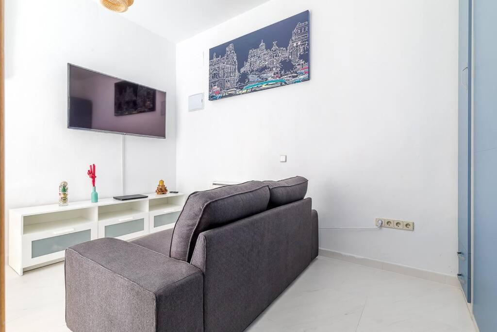 Estudio Acogedor En Zona Norte Madrid Bagian luar foto